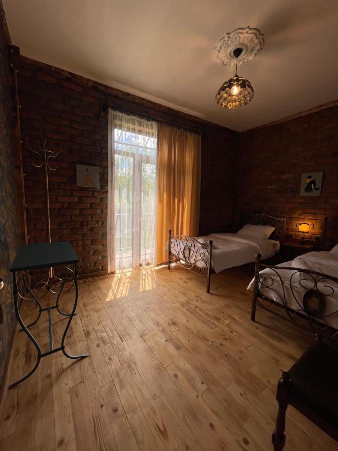 Odo'S Guest House 마트빌 외부 사진